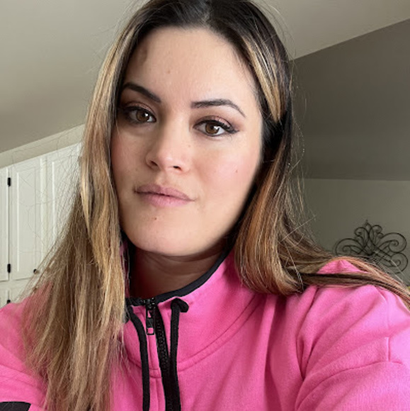 Meet your Posher, Samantha - Picture 2 of 2